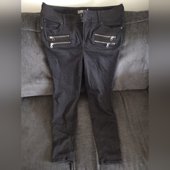 torrid Pants - Torrid Black Skinny Pants with Zipper Accents